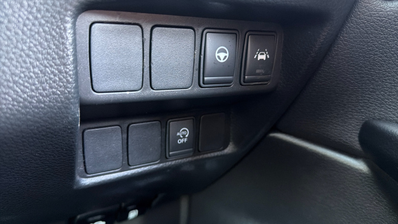 Nissan Qashqai 1.3 DiG-T 160 Tekna 5dr Petrol Hatchback